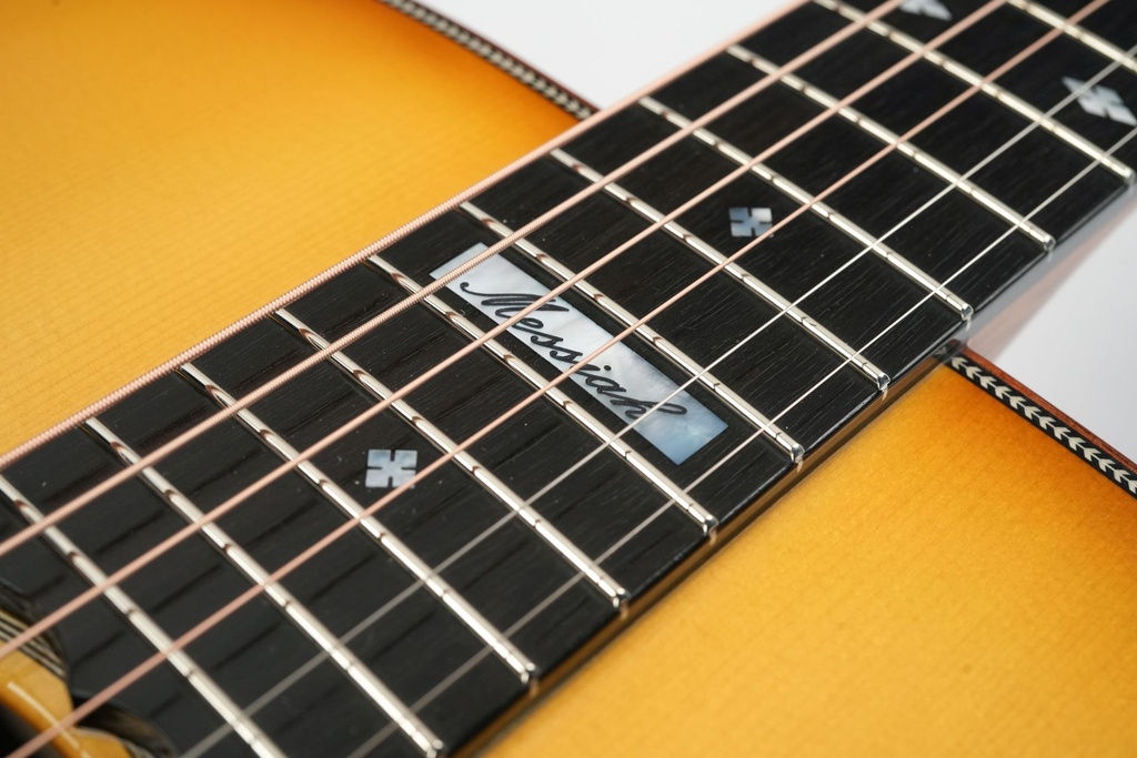 Maton Messiah EM100 808 Sunburst-12.jpg