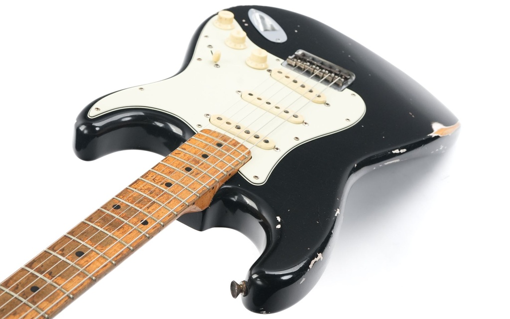 Fender Stratocaster Blackie Refin 1957-8.jpg