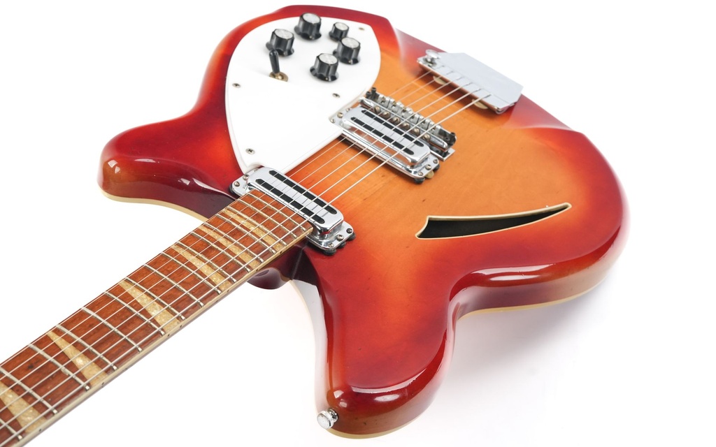 Rickenbacker 365 Fireglow 1966-8.jpg