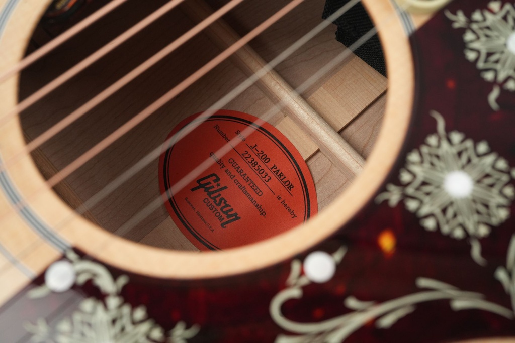 Gibson J200 Parlor Antique Natural-11.jpg