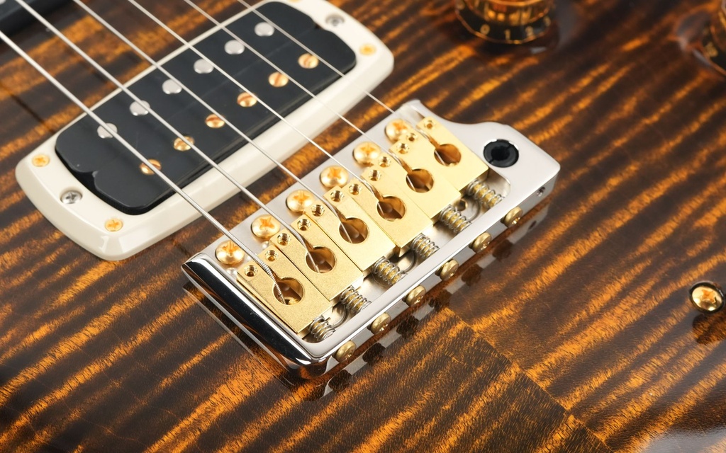 PRS Modern Eagle V Yellow Tiger 10 Top-10.jpg
