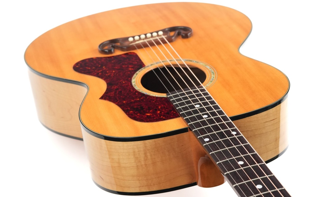 Gibson J100 Extra Walnut Spruce 2001-8.jpg