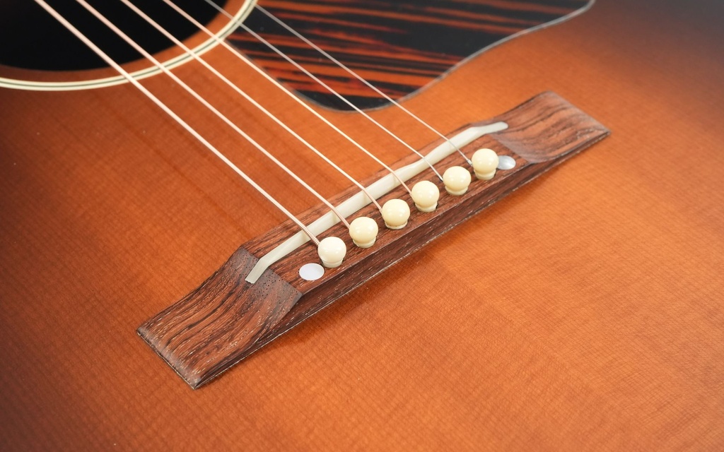 Gibson 1936 Advanced Jumbo Sunburst 2007-9.jpg