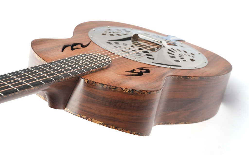 Rozawood Resophonic American Walnut 2014-9.jpg