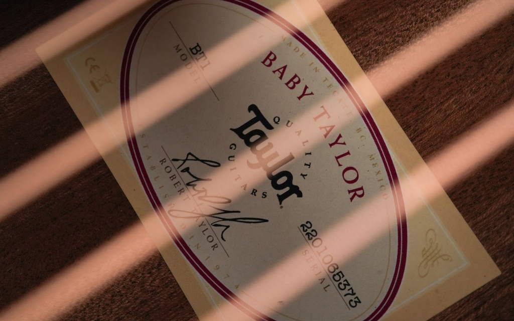 Taylor Baby BT1 Walnut Lefty-11.jpg