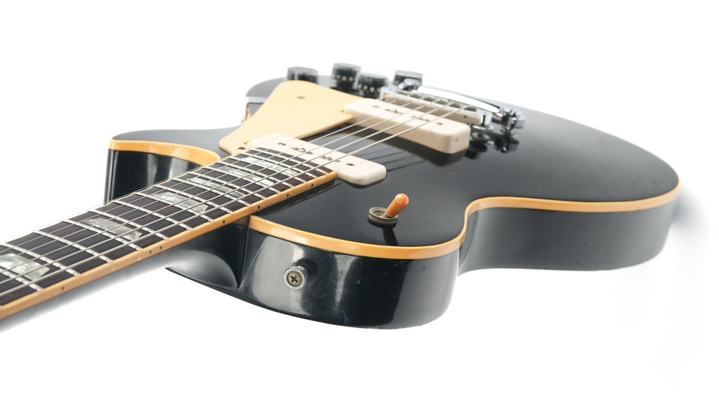 Gibson Les Paul Deluxe Ebony 1980-8.jpg