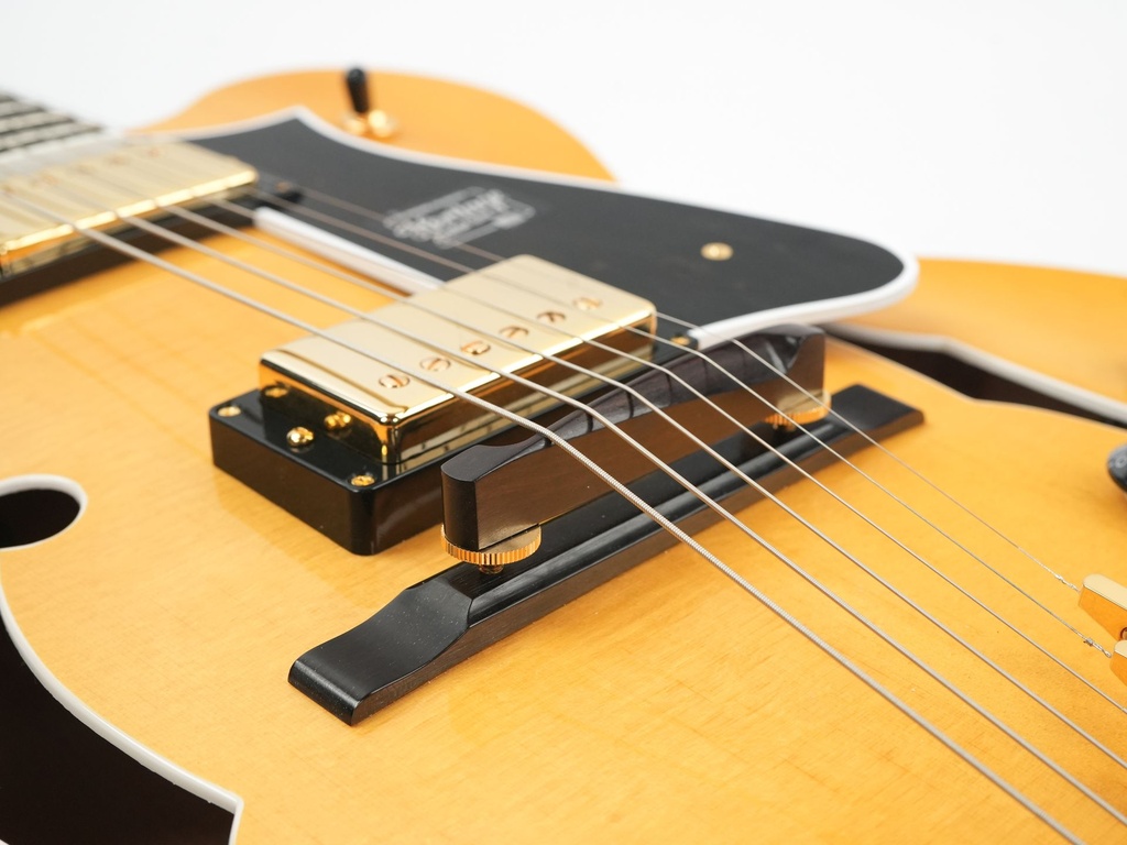 Heritage Eagle Classic Antique Natural-10.jpg