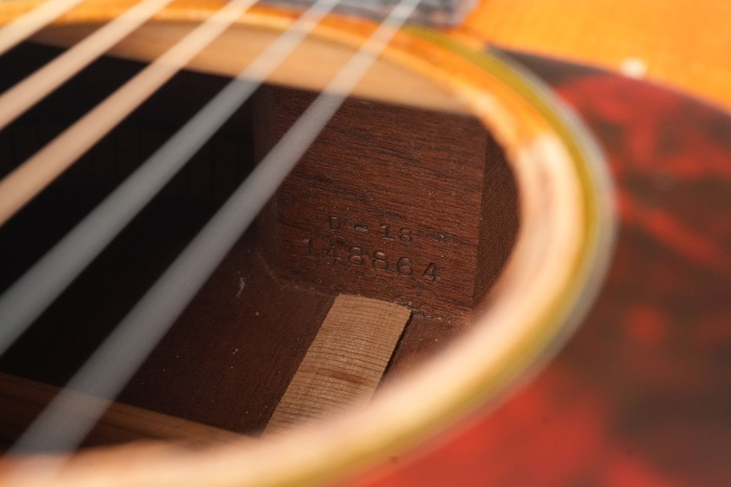 Martin D18 1956-11.jpg