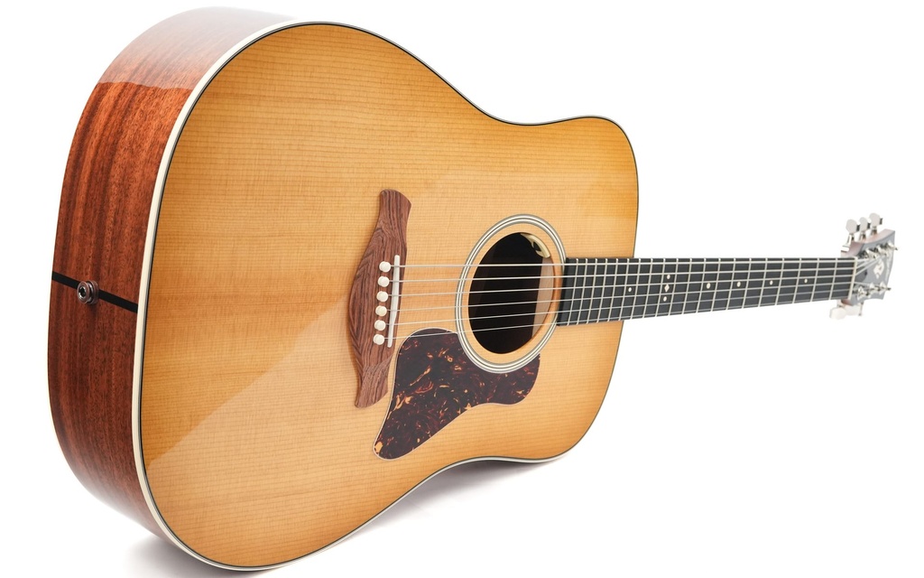 Taylor Gold Label Trey Hensley Signature 510e-11.jpg