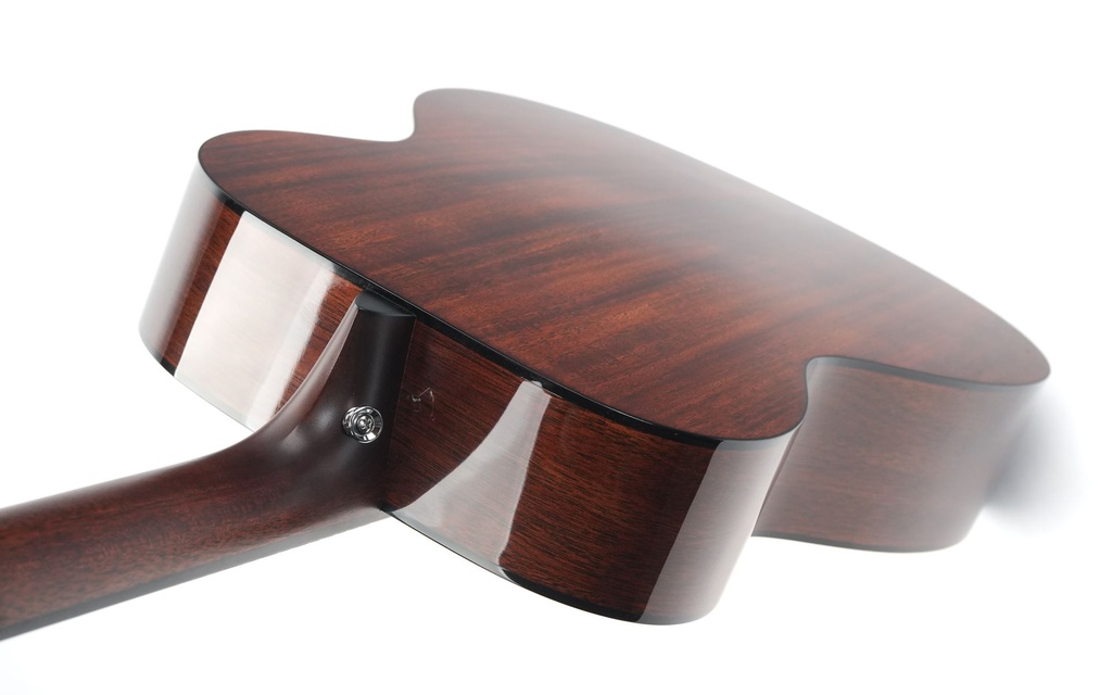 Martin 000E Retro Plus Mahogany Torrified Sitka-9.jpg