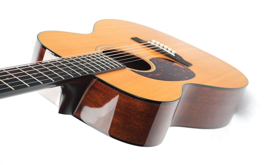 Martin 00018 2023 Lefty-9.jpg