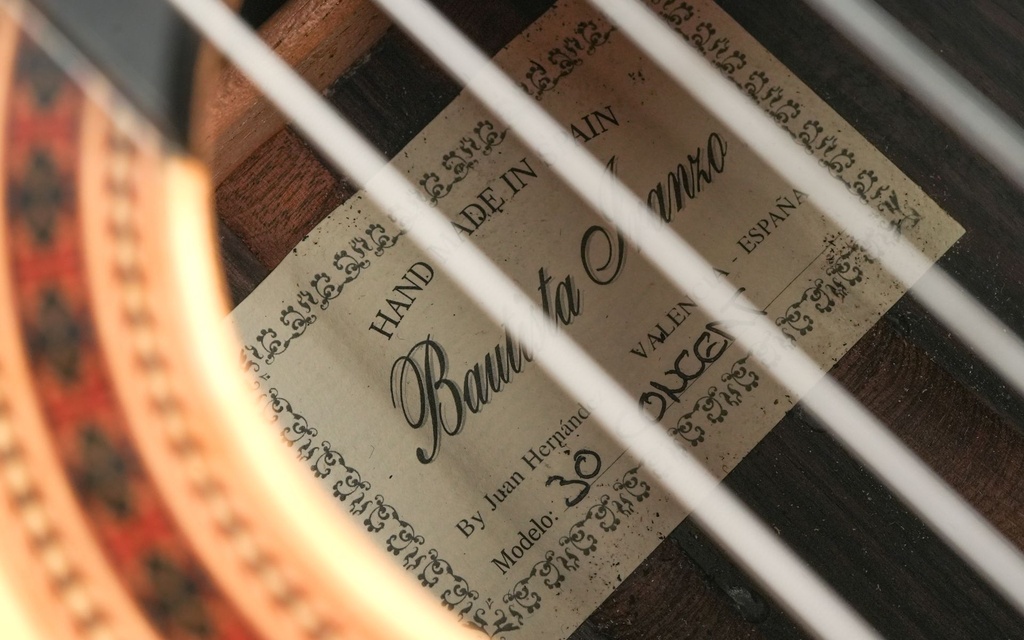 Bautista Iranzo Model 30 Concert Cedar-11.jpg