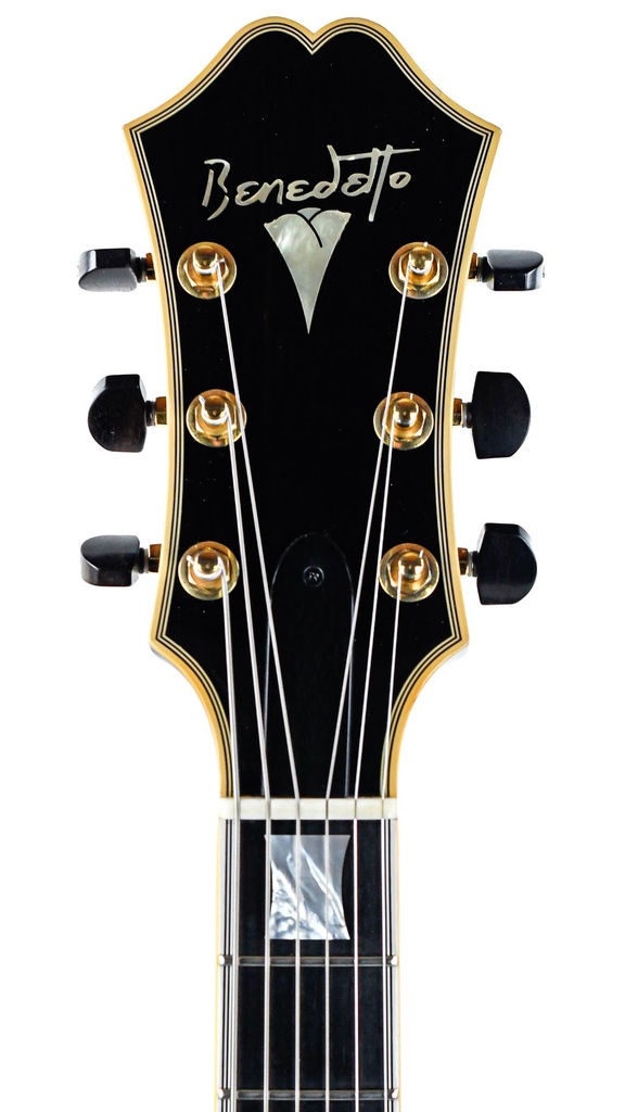 Benedetto Fratello Archtop 2002-4.jpg