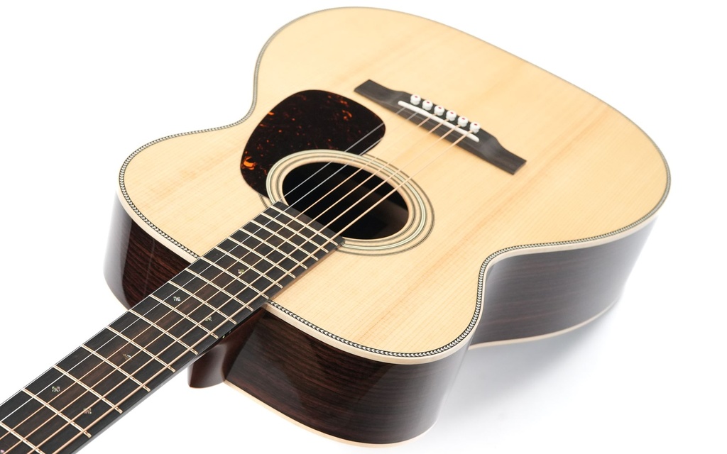 Martin 0028 Modern Deluxe-8.jpg