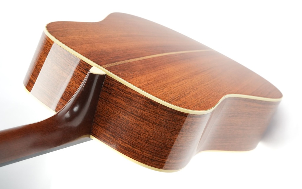 Martin HD28v 1999-9.jpg