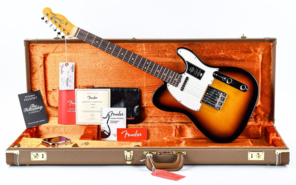 Fender American Vintage II 1963 Telecaster 3 Color Sunburst RW-2.jpg