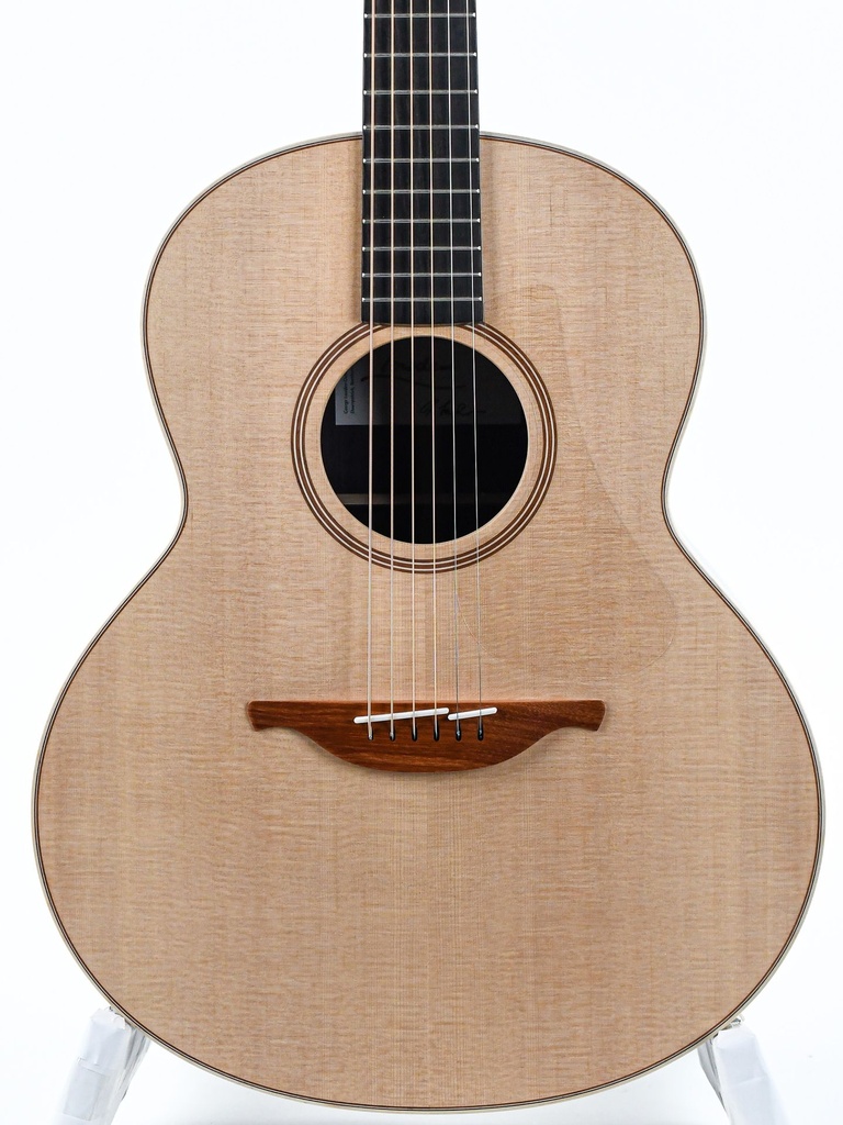 Lowden F32 Indian Rosewood Sitka Spruce-3.jpg