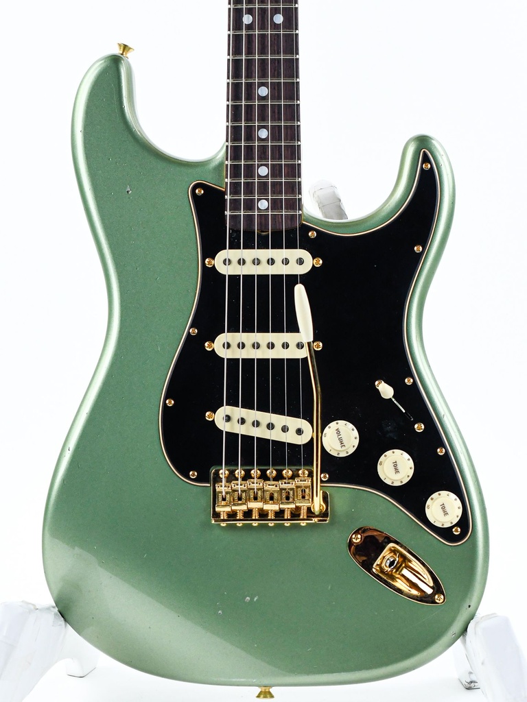 Fender Custom Shop B3 LTD 65 Dual Mag Stratocaster Journeyman_CC Aged Sage Green Metallic-4.jpg