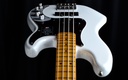 Fender American Ultra Precision Bass Arctic Pearl-13.jpg