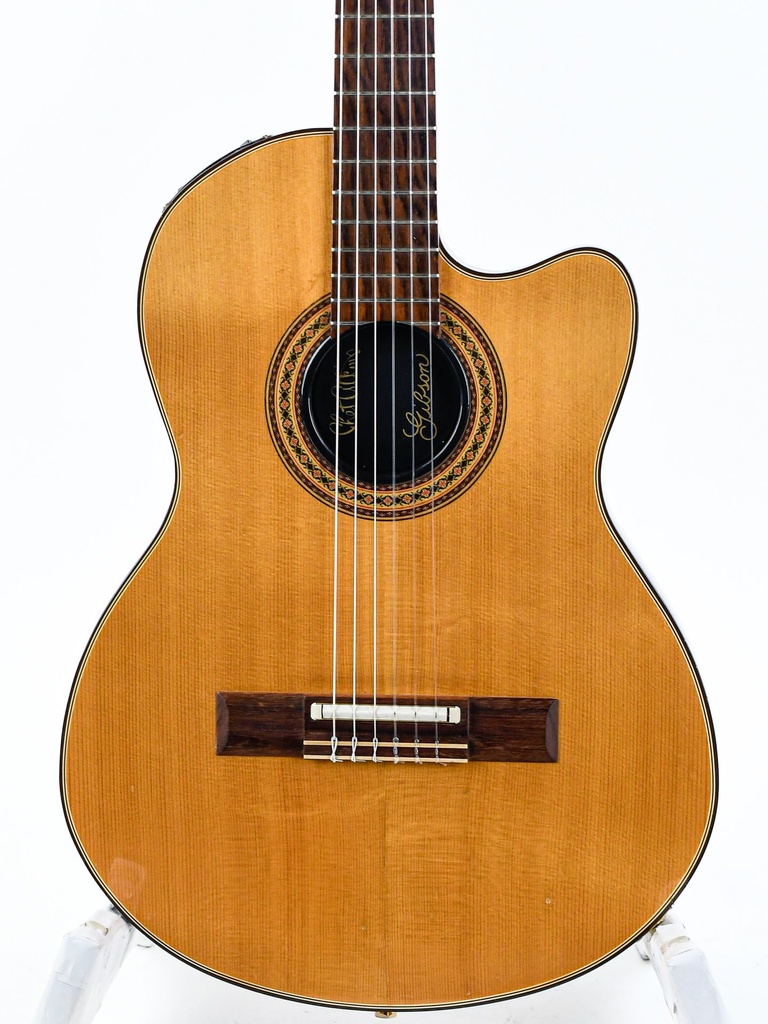 Gibson Chet Atkins Nylon Natural 1982-3.jpg