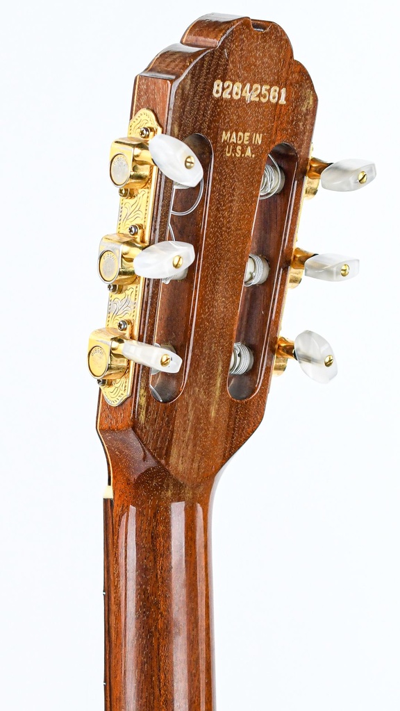 Gibson Chet Atkins Nylon Natural 1982-5.jpg