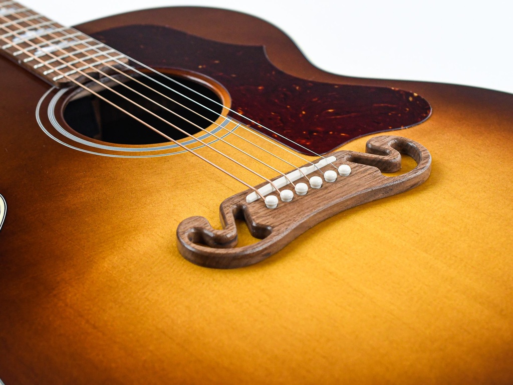Gibson SJ200 Studio Walnut Burst-10.jpg