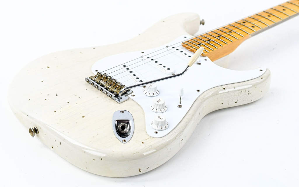 Fender Custom Shop EC Stratocaster Journeyman Relic White 2017-11.jpg