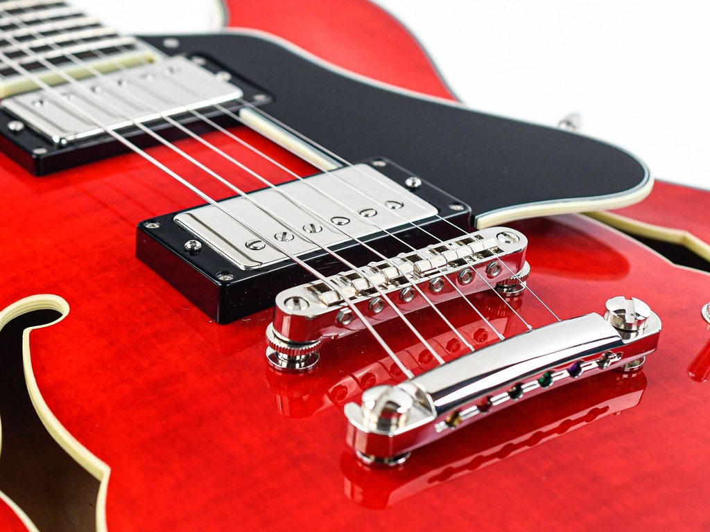 Eastman T486 Cherry Red 2022-10.jpg