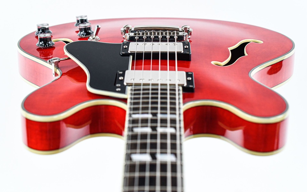 Eastman T486 Cherry Red 2022-13.jpg