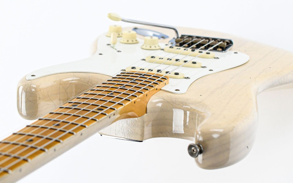 Fender Custom Shop 56 Stratocaster Journeyman Aged White Blonde-9.jpg