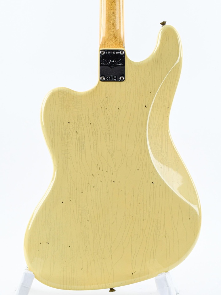 Fender Custom Shop B3 Bass VI Journeyman Aged Vintage White-7.jpg