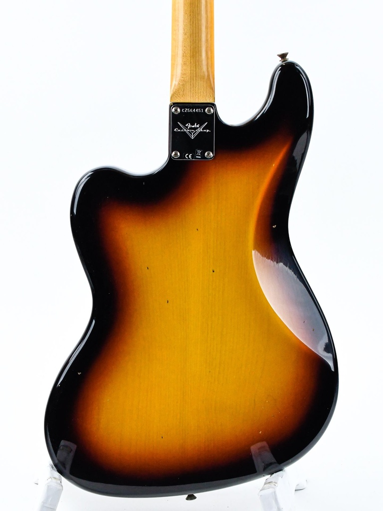 Fender Custom Shop B3 Bass VI Journeyman 3 Tone Sunburst-7.jpg