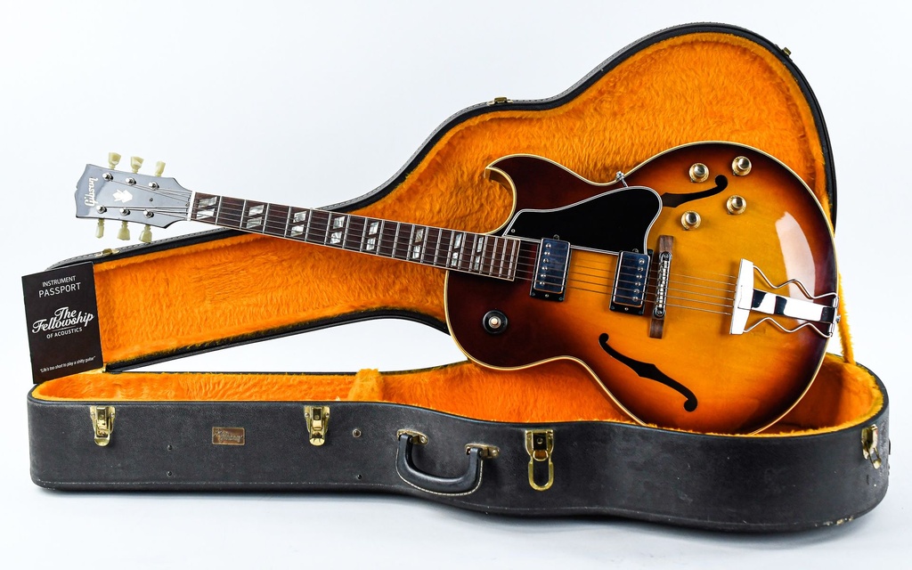 Gibson ES175 Sunburst 1967-1.jpg