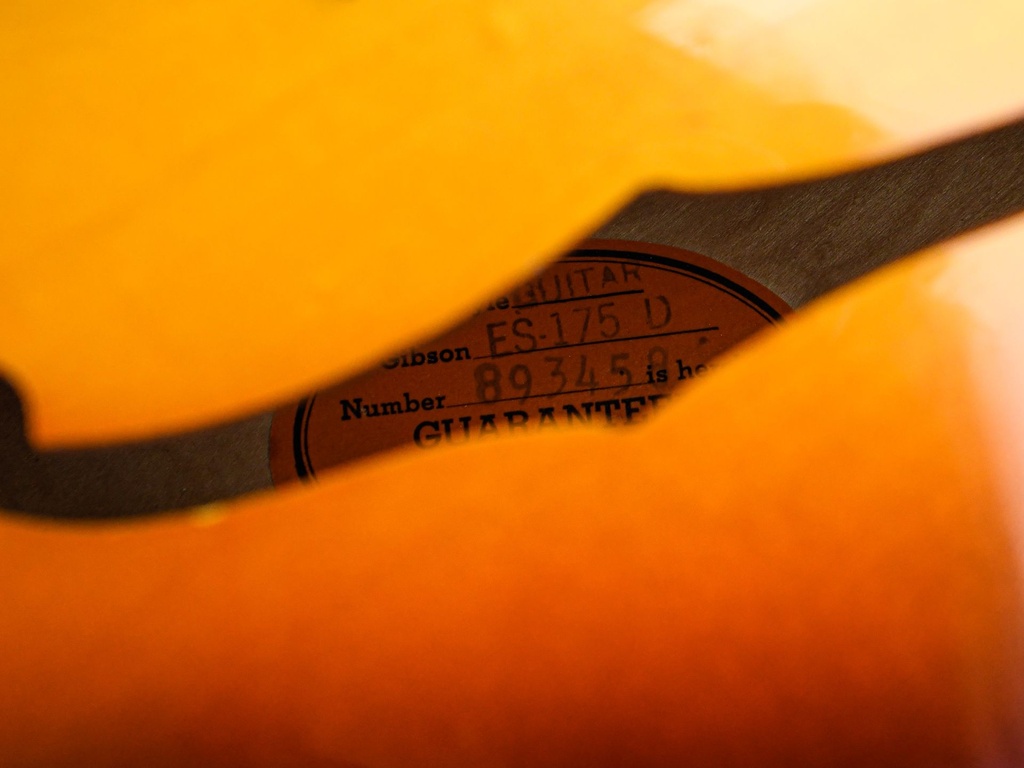Gibson ES175 Sunburst 1967-11.jpg
