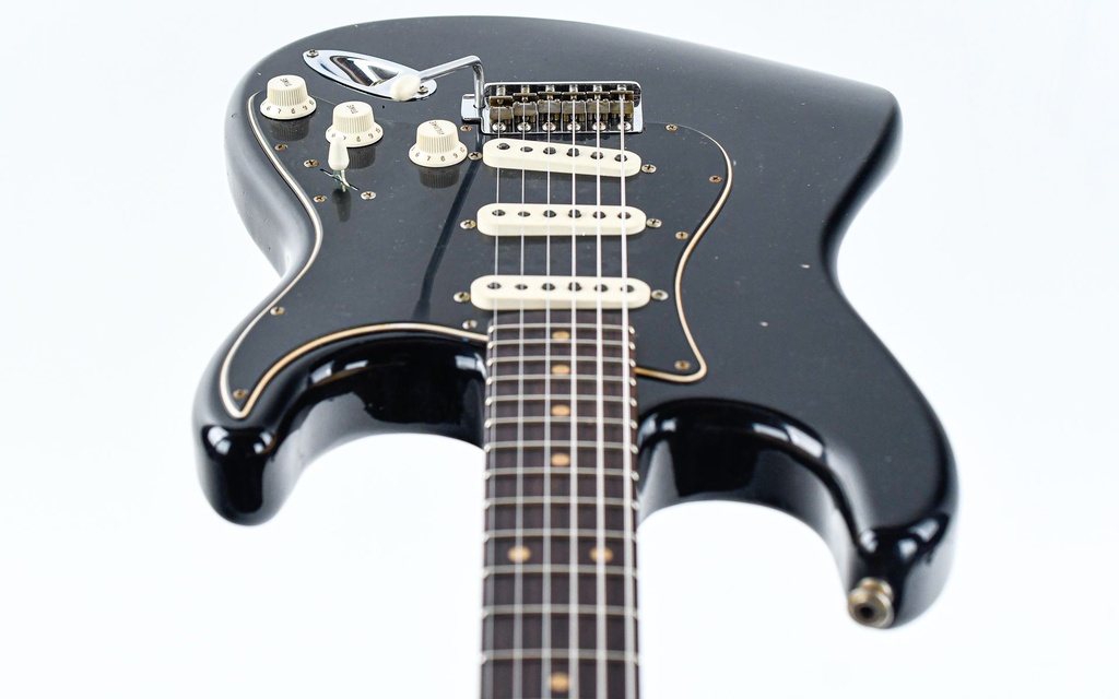 Fender Custom Shop Post Modern Stratocaster Journeyman Aged Black-13.jpg
