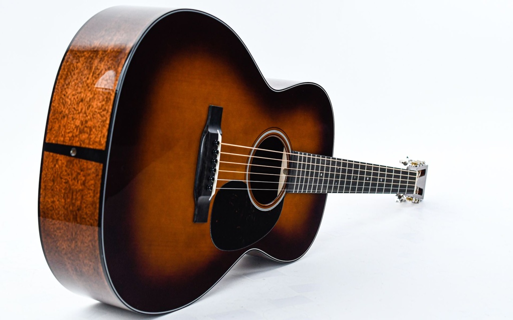 Martin Custom Shop 00018 12 Fret Adirondack Mahogany-12.jpg