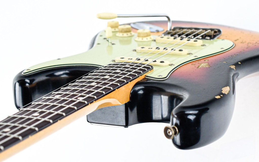 Fender Custom 63 Stratocaster Masterbuilt Andy Hicks Relic 3 Tone Sunburst-9.jpg
