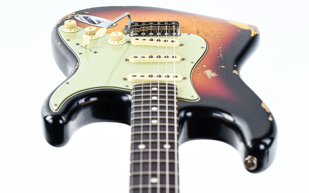 Fender Custom 63 Stratocaster Masterbuilt Andy Hicks Relic 3 Tone Sunburst-13.jpg